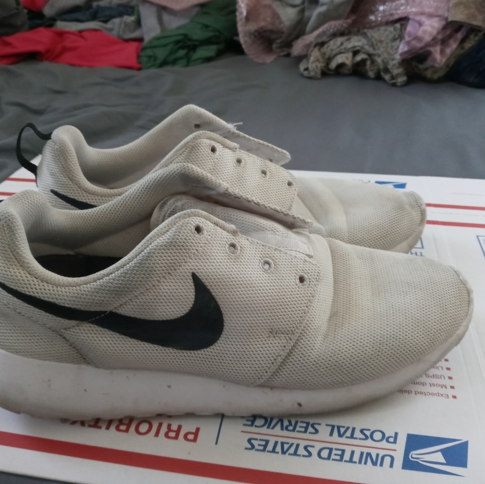 Nike womens rosche shoes